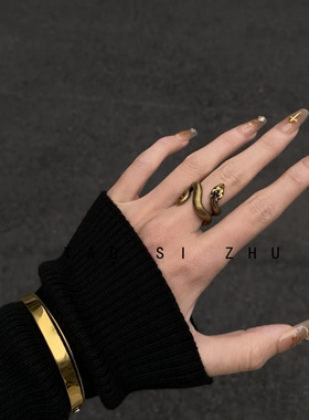 桃思竹暗黑冷淡金色灵蛇