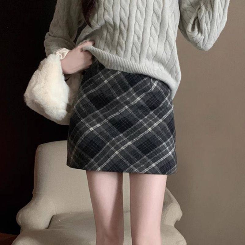 气质复古毛呢格子半身裙女秋冬2024新款高腰显瘦格纹包臀a字短裙,淘宝优惠券,粉丝福利购,淘宝优惠卷