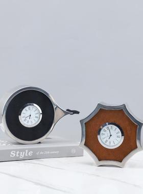 欧轻奢高端金2146属房马毛艺钟表术座钟摆件玄式关书电视柜家居装