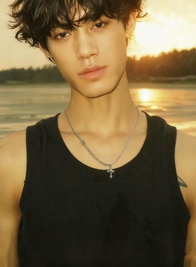 秋冬十字架项链男高级感吊坠