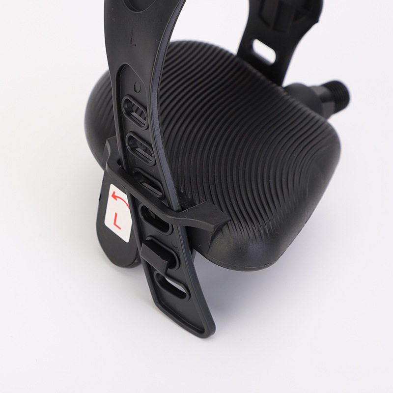 Manufacturer of dynamic bicycle fine grain lotus leaf pedals, mountain bike exercise bike anti-slip pedals, fitness plastic accessories 1/2