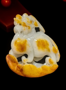 天然正品和田玉白肉带皮招财貔貅财运亨通大尺寸手把件附鉴定证书