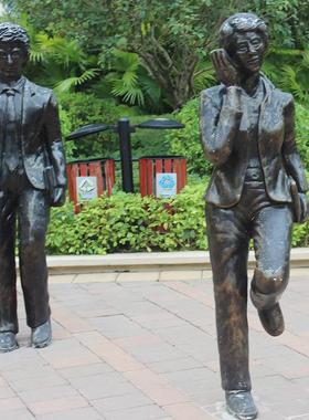 玻璃钢仿铜人物雕塑户外庭院园林步行街装饰摆件仿铜现代人物雕塑