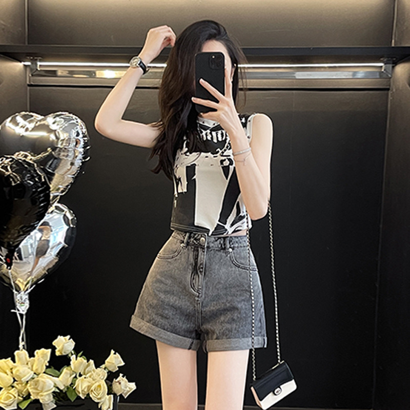 小个子时尚穿搭时休闲套装女夏季新款洋气减龄钉珠背心短裤两件套-图0