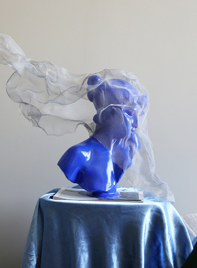 蓝色面纱女孩雕像当代雕塑摆件高级感小众装O饰品客厅玄关软装艺