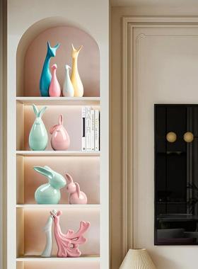 客厅小摆件创意家居轻奢电视酒柜子玄关书架鹿天鹅高档工艺装饰品