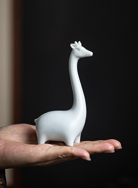 创意陶瓷长颈鹿客厅酒柜电视柜办公室玄关桌面装饰工艺品小摆件