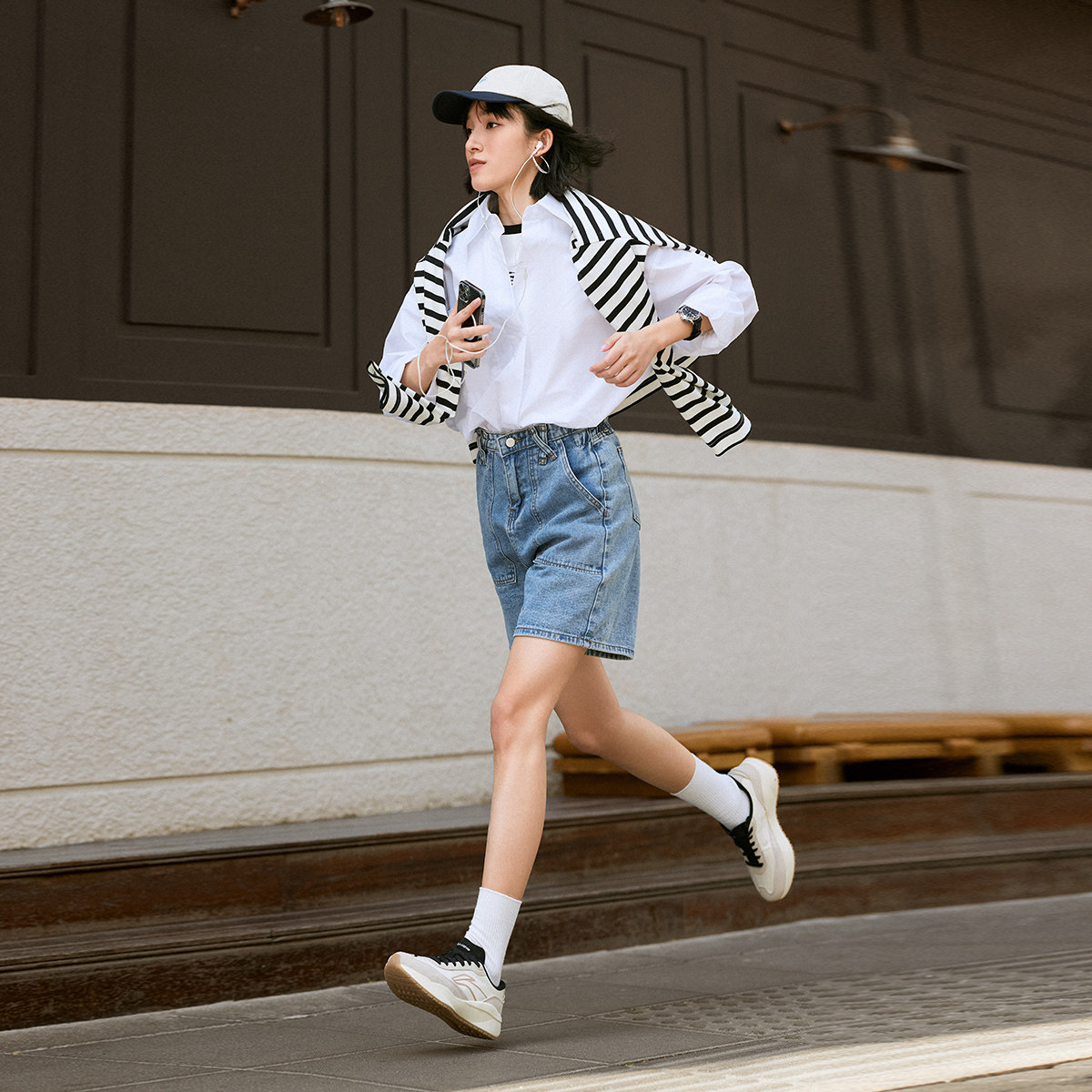 李宁正品载物2.0女子系带低帮经典复古耐磨防滑运动休闲鞋AGCU280,淘宝优惠券,粉丝福利购,淘宝优惠卷