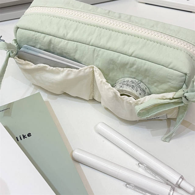 Mint milk green cloud toast bow student pen bag