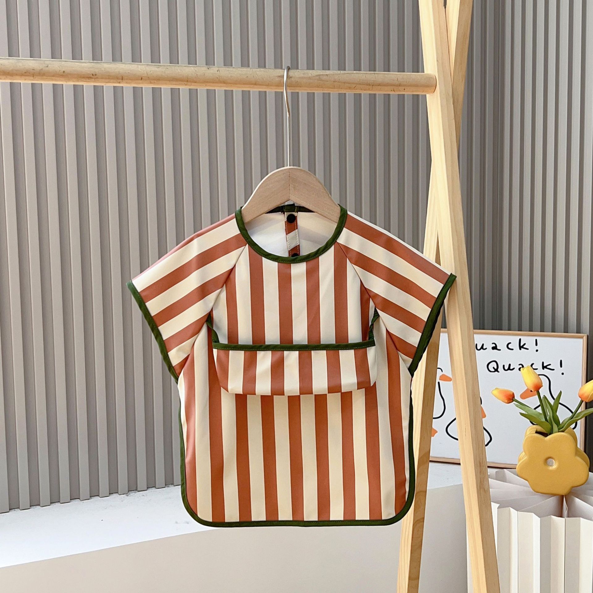 Baby bibs Danish children's reverse-dressing sleeveless PU smock waterproof rice pocket men's and women's baby food supplement anti-dirty apron