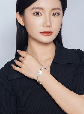 周大生足银蝴蝶手镯送女友闺蜜老婆生日纪念日礼物