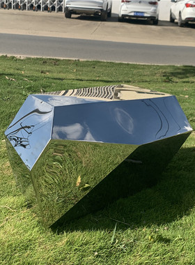 不锈钢块面石头摆件几何镜面户外景观切面石草地酒店水景石头雕塑