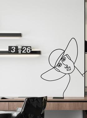 现代简约几何抽象带帽子的女人雕塑人像摆件样板房售楼处摩登女郎