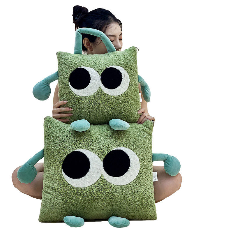 手拎款！加厚加绒大眼仔抱枕被子两用车上枕头被办公室午休盖毯靠,淘宝优惠券,粉丝福利购,淘宝优惠卷