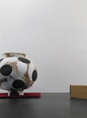 软装现代侘寂风手绘粗糙花瓶烧制陶瓷 器物橱窗创意装饰批发