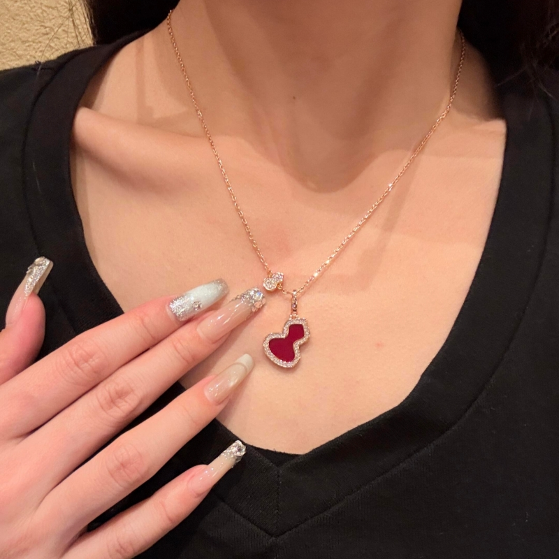 ­【精工版】葫⁠芦￴项链女玫瑰金红玉髓白贝母轻奢百搭锁骨链