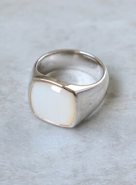 日本直邮TOM WOOD 枕形白珍珠贝母戒指 100383男女通用银925