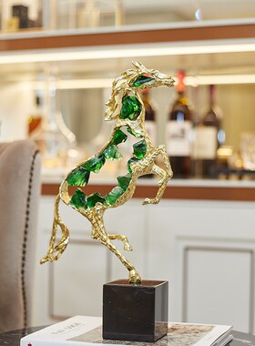 速发简约水晶马到成功视件客厅入户玄关电摆柜板样间酒柜家居装饰