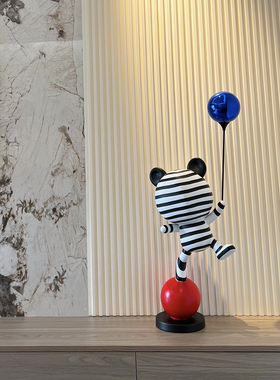 速发简约熊摆件客厅电雕柜玄关气球熊技杂落地视塑装饰品