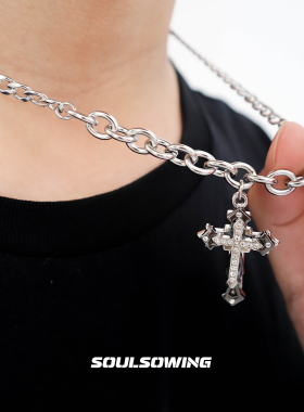 项链男款钛钢十字架不掉色设计感小众高级感痞帅古巴ins轻奢嘻哈