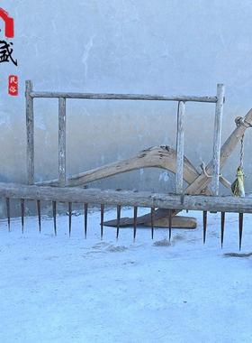 民俗老物件老式木耙子木犁牛犁农耕老农具农村旧物影视道具摆件