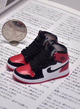 潮玩汽车摆件树脂简约现代