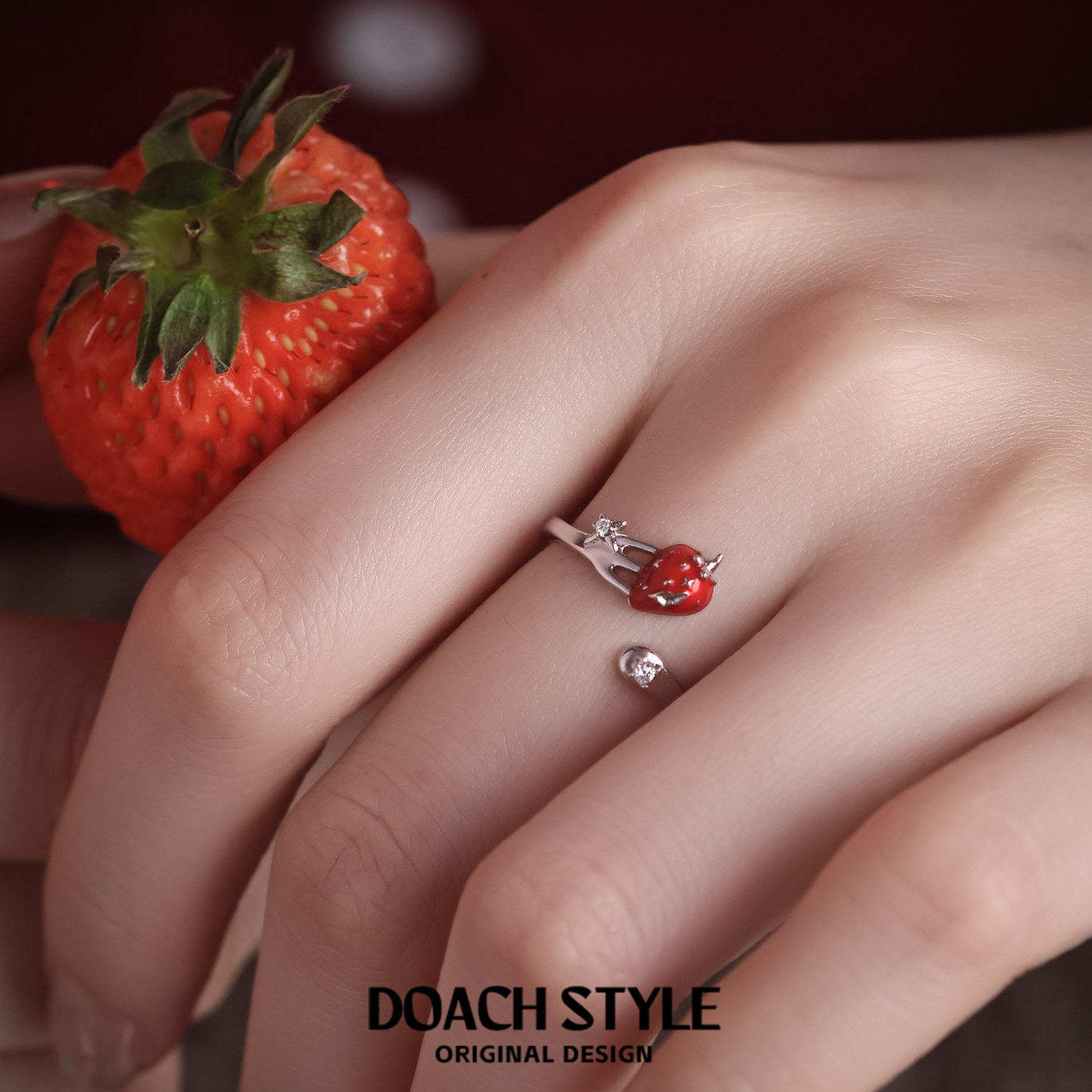 DOACH knife and fork strawberry ring original niche design