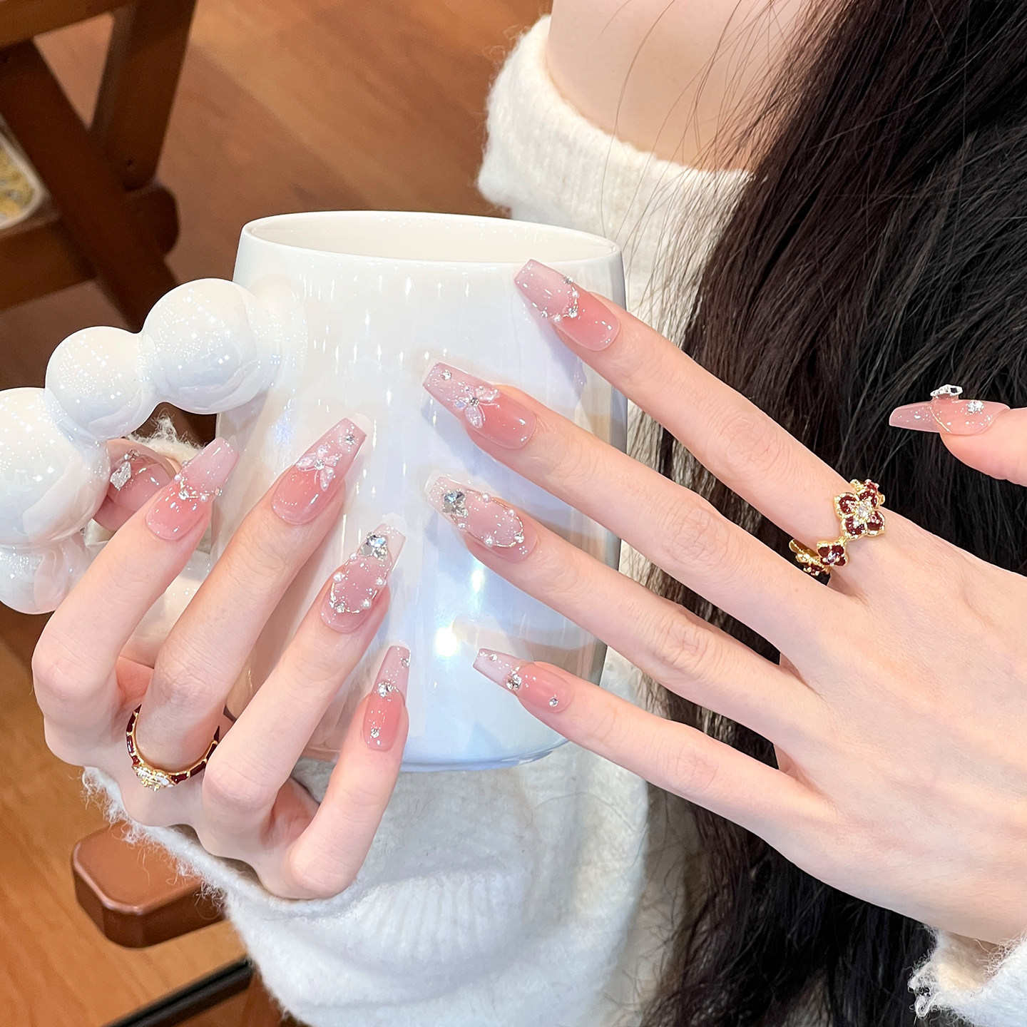 植兔法式穿戴甲高级感轻奢中长款爆闪蝴蝶美甲猫眼拍婚纱照指甲片,淘宝优惠券,粉丝福利购,淘宝优惠卷