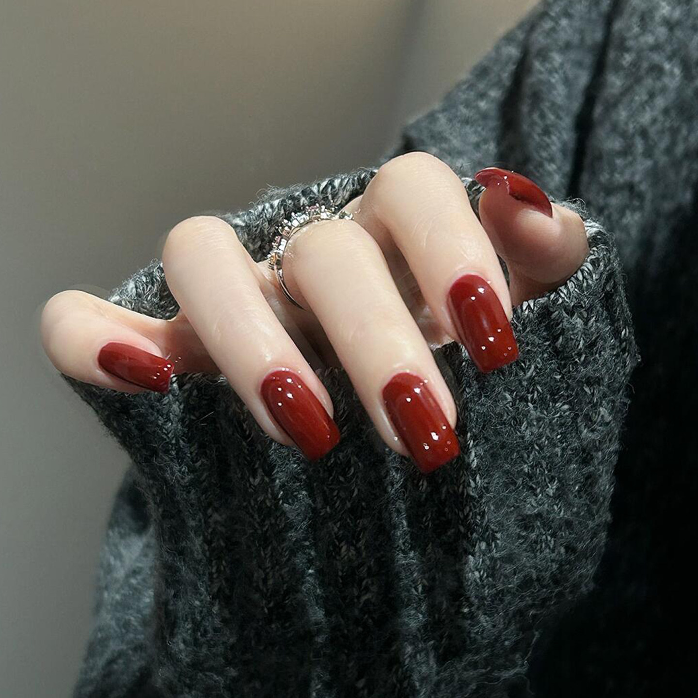 植兔手工穿戴甲2026新款高级感新年正红色美甲显白纯色车厘子成品,淘宝优惠券,粉丝福利购,淘宝优惠卷