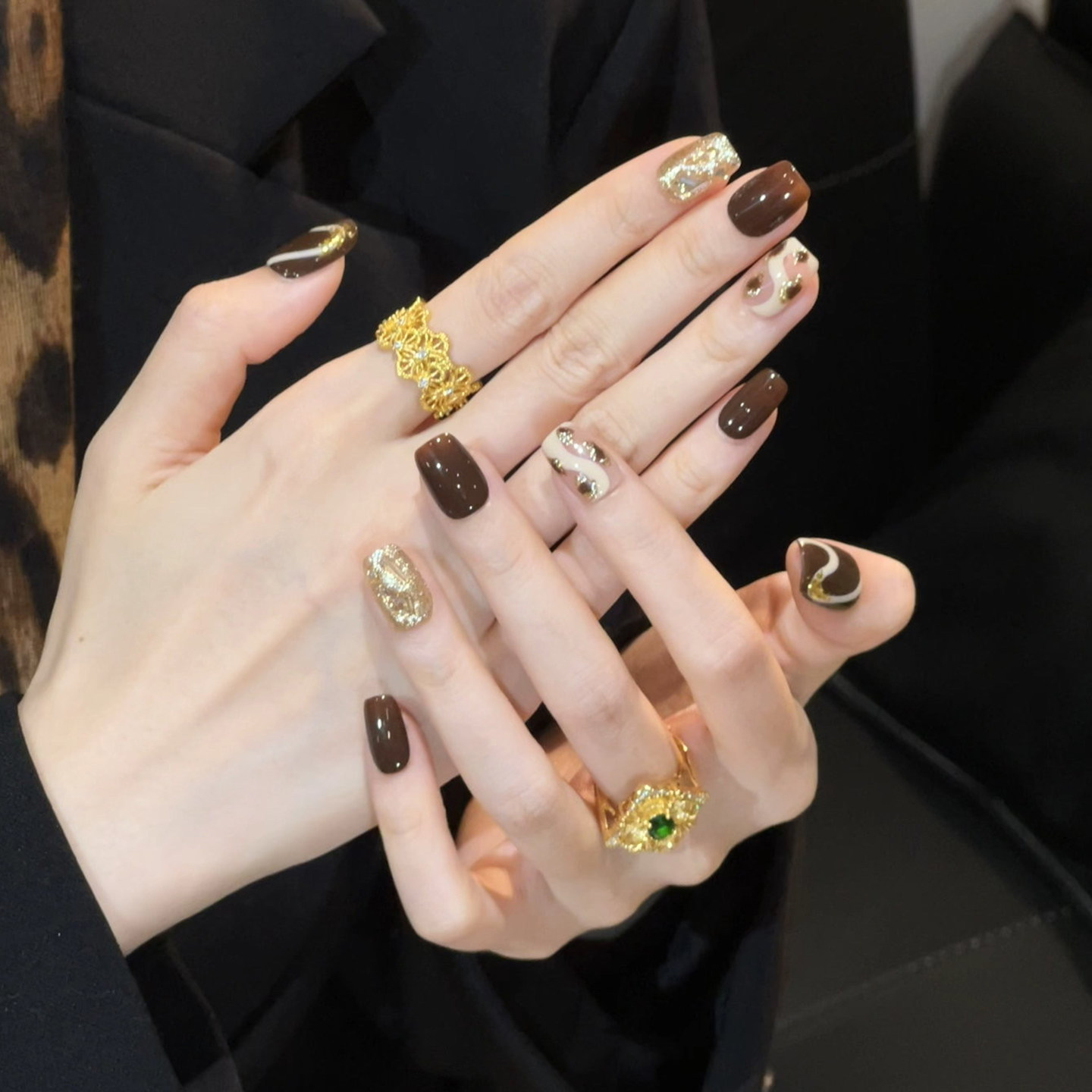 植兔手工穿戴甲短款高级感焦糖丝绒奶白碎钻美甲秋冬显白指甲贴片,淘宝优惠券,粉丝福利购,淘宝优惠卷