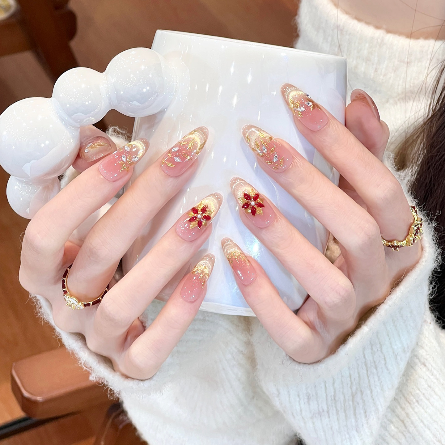 植兔金枝玉叶穿戴甲裸色立体花朵猫眼美甲秋冬高级感拍婚纱指甲片,淘宝优惠券,粉丝福利购,淘宝优惠卷