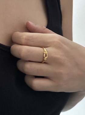 925银金色马蹄扣戒指新款精致老钱风新中式小众设计指环手饰品