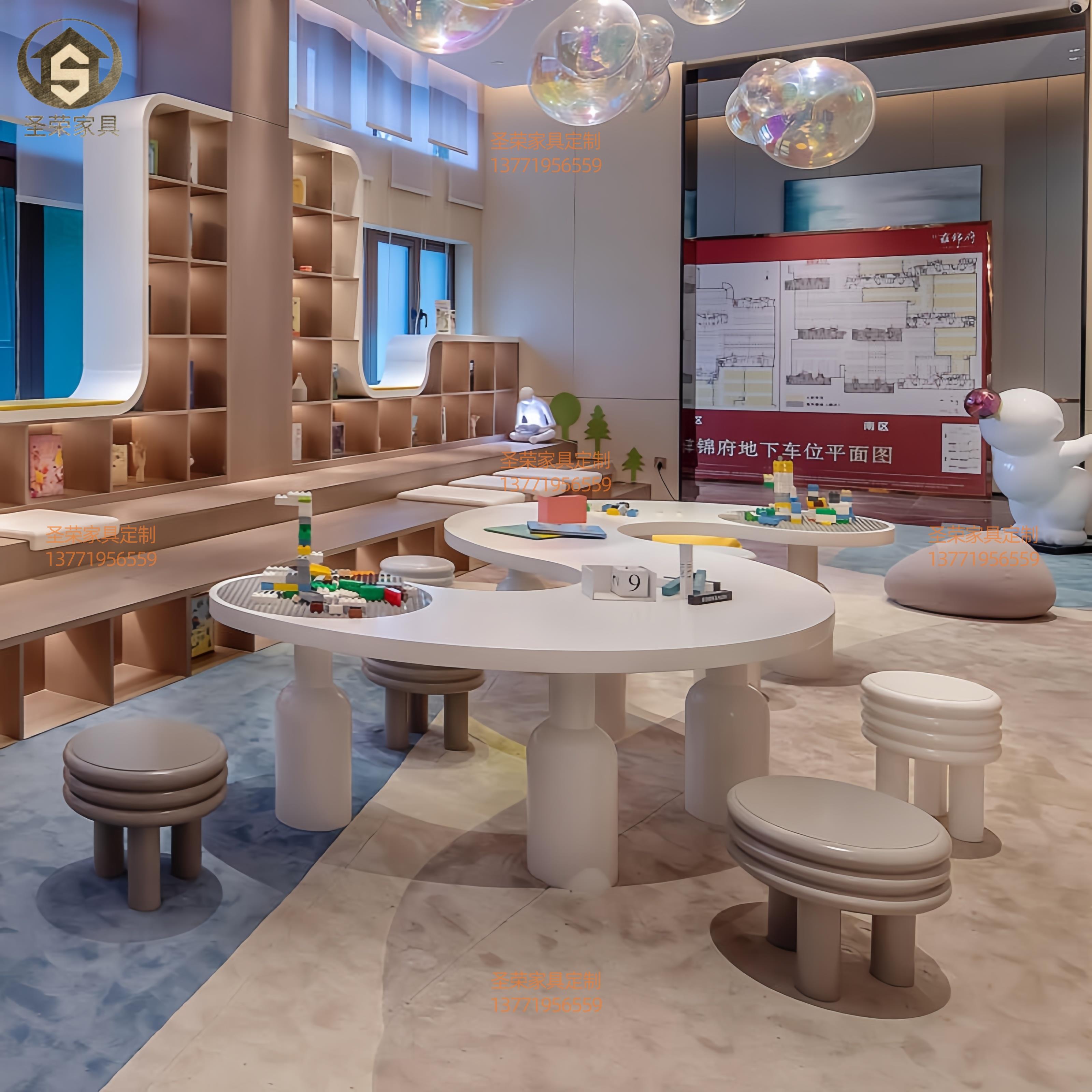 Modern overhead floor entertainment area children's table and chair combination sample house display center amusement park creative hand-painted