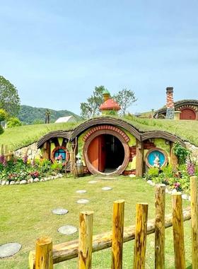 户外霍比特小屋景区农场营地装饰道具网红打卡地小木屋背景墙摆件