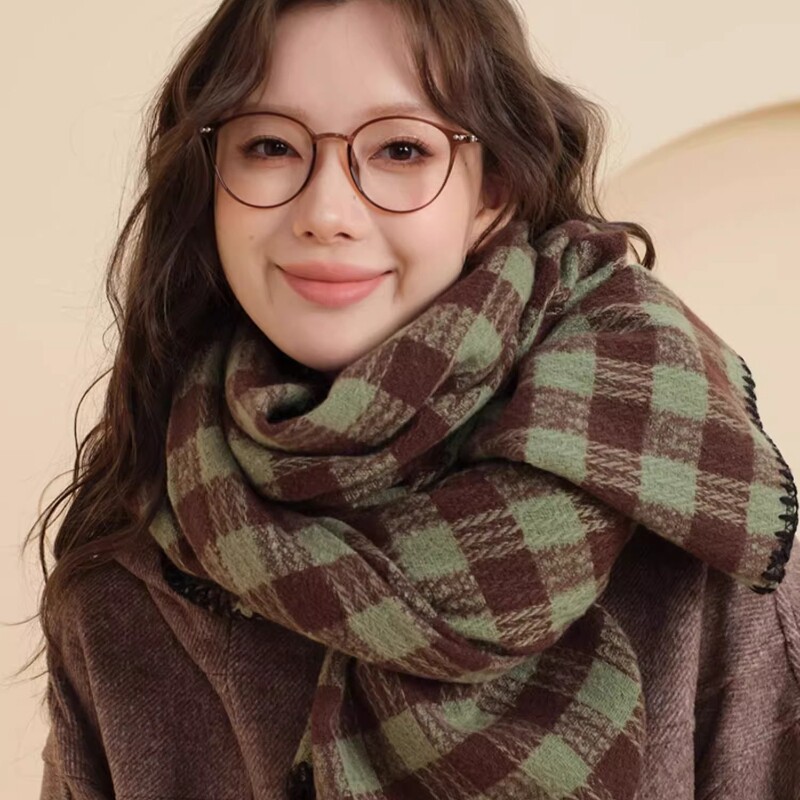 绿色韩系氛围感围巾女冬季防寒保暖格子2025新款学生百搭加厚围脖