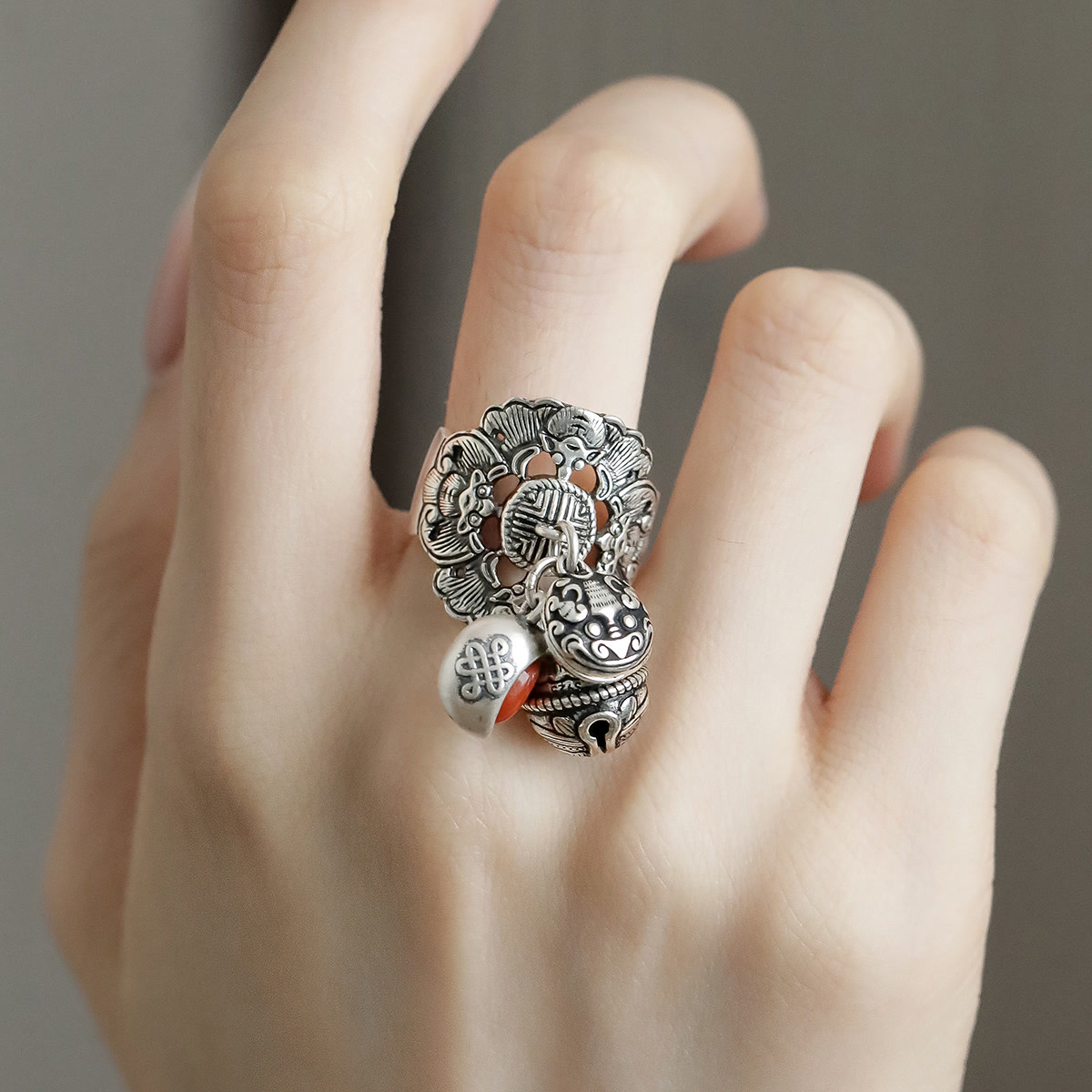 Pure Silver Nanhong Five Blessings Bat Chinese Knot Ingot Swallowing Rice Beast Ring Retro Baidu National Style J14009