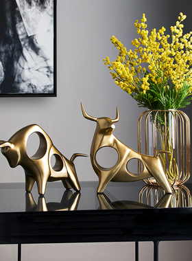 办公室牛小摆件现代简约玄关客厅酒柜书房柜书架轻奢风创意装饰品