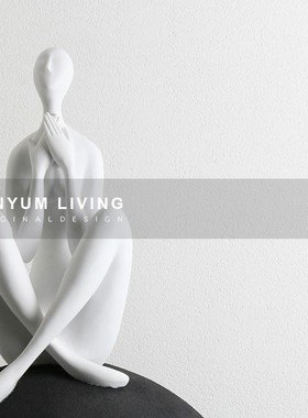 现代轻奢样板房间球上人物工艺术品大型抽象雕塑软装饰品玄关摆件