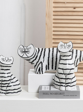 创意家居装饰小摆件酒店样板间客厅电视柜简约抽象手绘陶瓷工艺品