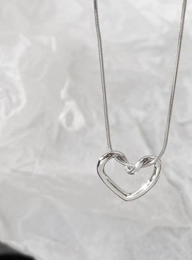 2022新款小众镂空爱心项链女韩国网红简约设计日常锁骨显瘦项饰潮