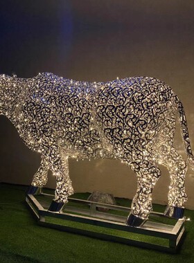 不锈钢镂空牛雕塑户外园林金属发光动物模型公园草坪装饰小品摆件