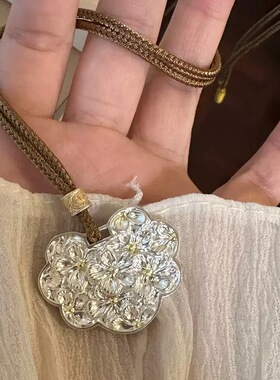 手工锤纹项链女足银999.9设计纯银桃花狐狸银饼挂绳圆牌挂牌吊坠