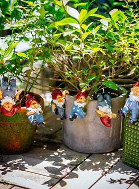 新款直销微景观田园风格挂花盆精灵摆件户外花园侏儒老人树脂工艺