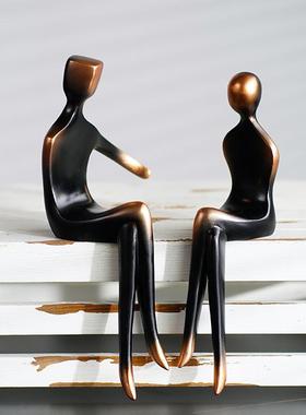 直销新款现代简约抽象人物情侣雕塑桌边摆件售楼处客厅家居电视柜