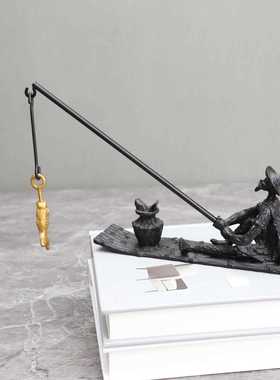 新款直销新中式黑色铸铁钓鱼人摆件样板间客厅餐厅电视柜桌面家居