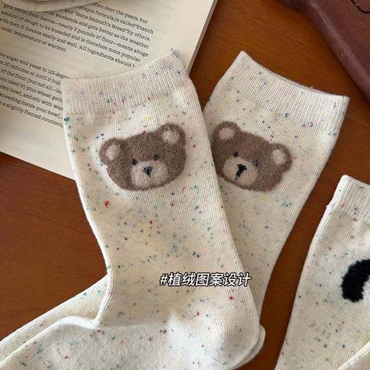 点子纱新款可爱袜子女中筒袜卡通奶白色潮女生长筒袜长袜