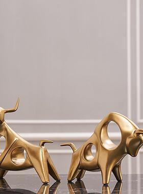 新款直销简约现代轻奢牛摆件酒柜电视柜办公桌面家居客厅牛气冲天