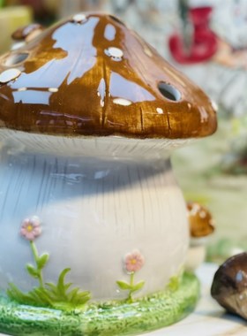 釉下彩陶瓷蘑菇可爱仓鼠窝陶瓷房子金丝熊躲避屋蘑菇摆件宠物小窝