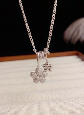 精致时尚气质高级感圆环花朵项链小众设计轻奢甜美秋冬新款毛衣链