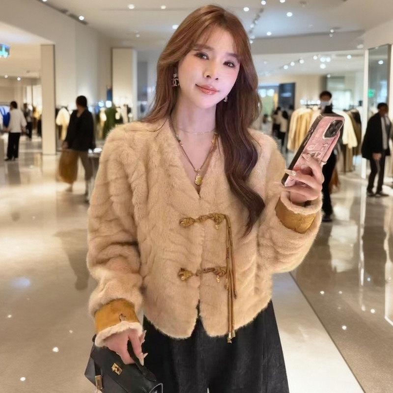 新中式国风盘扣仿水貂毛外套女2025冬季新款时尚百搭皮毛一体上衣,淘宝优惠券,粉丝福利购,淘宝优惠卷